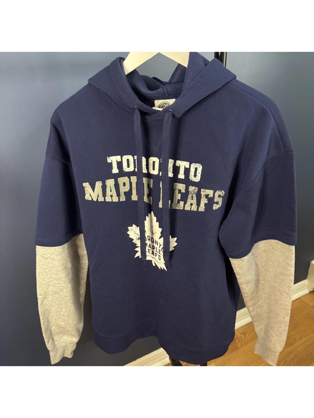Toronto Maple Leafs NHL Official Pullover Hoodie Blue Layered Sleeves Men’s S